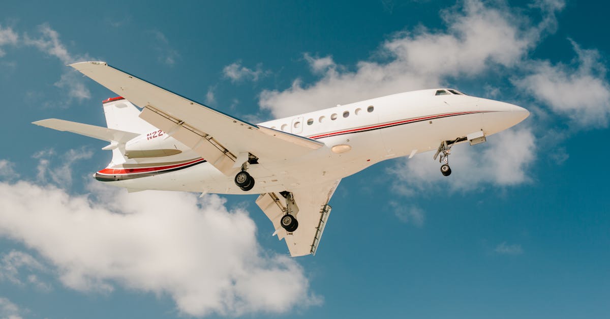 découvrez la location de jets privés pour un voyage exclusif et sur mesure. profitez de la commodité, du confort et du luxe d'un vol privé, adapté à vos besoins. réservez dès maintenant pour une expérience de voyage inégalée.