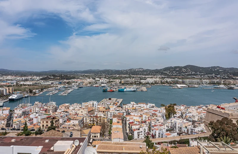 Vol privé vers Ibiza — Vol Privé depuis Zurich