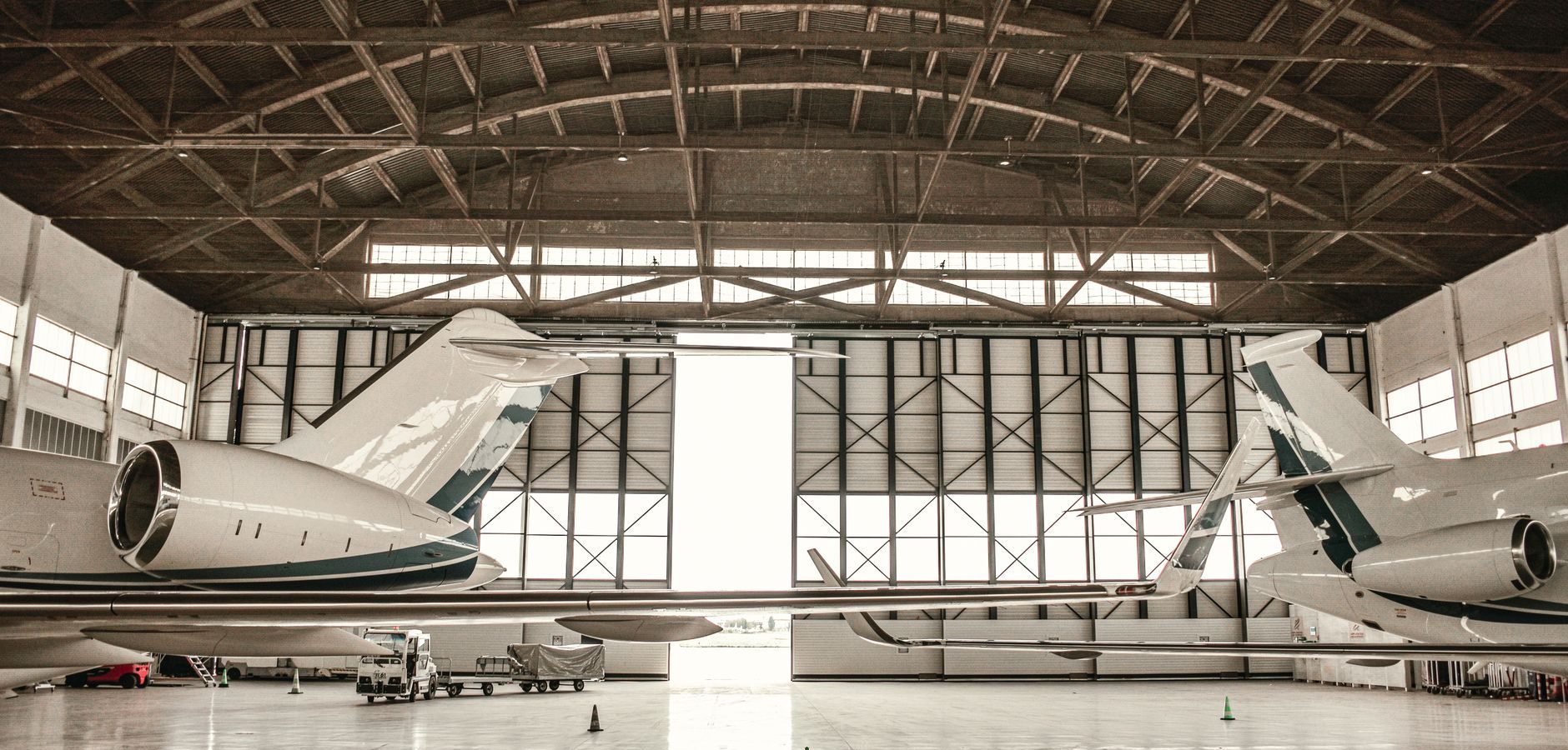 Comment savoir à qui appartient un jet privé en 2026